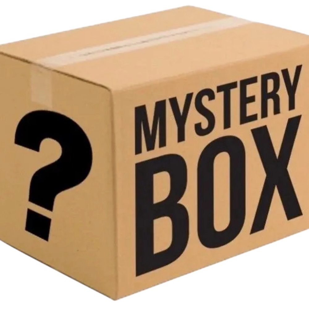 Mystery box of 5 car freshies various scents and designs‎